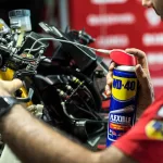 Σπρέι αντισκωριακό λιπαντικό Flexible WD-40 ελευθερώνει κολλημένους μηχανισμούς (thumb 8)