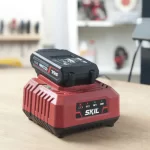 Σετ Μπαταρία 2,0Ah (3107 AA) & Ταχυφορτιστής 20V 2,4A (3122 AA) σετ Skil 3116 AA (thumb 2)